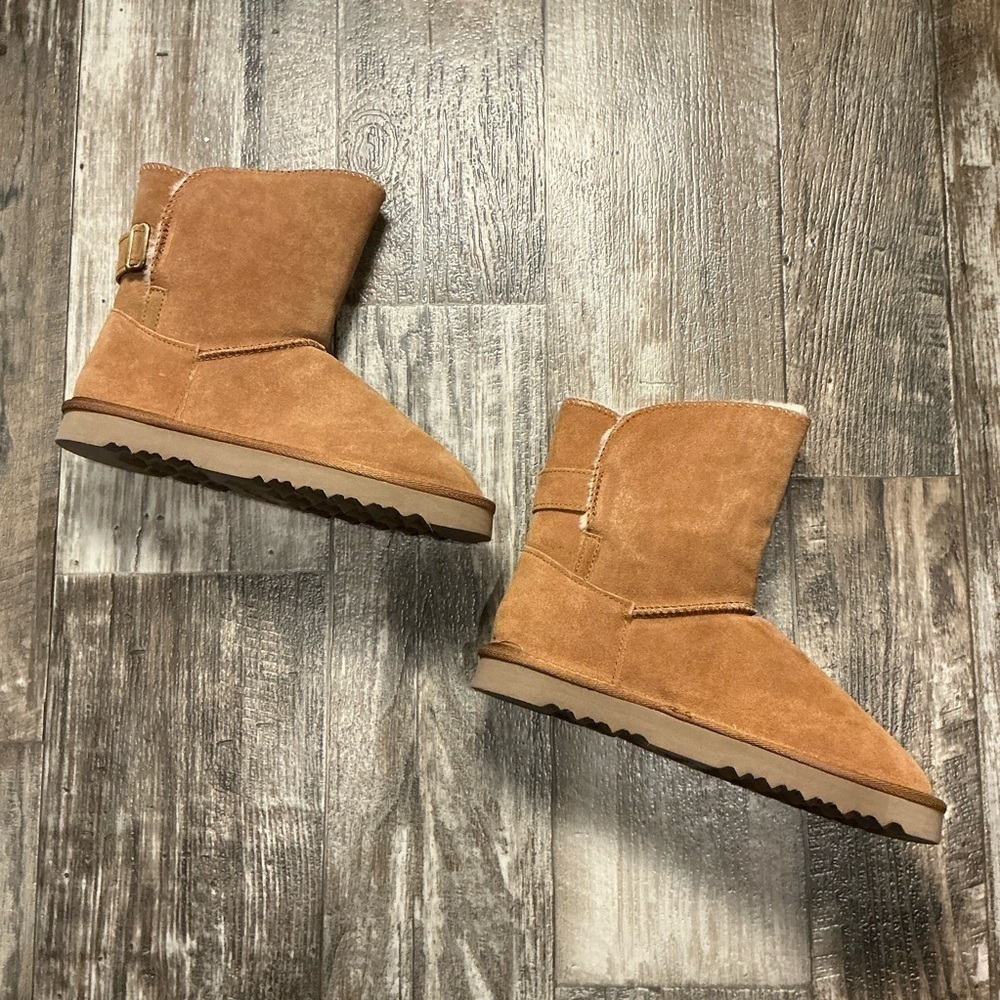Classic Tan Suede Women's Boots Size 10 - Picture 14 of 16